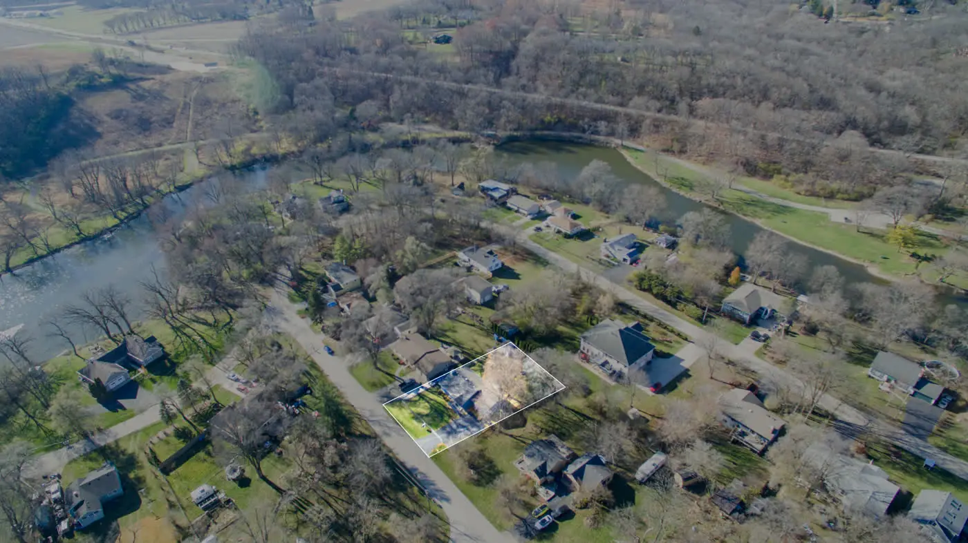 Illinois neighborhood aerial view